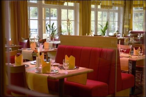Land- Und Kurhotel Tommes Nordenau Bagian luar foto